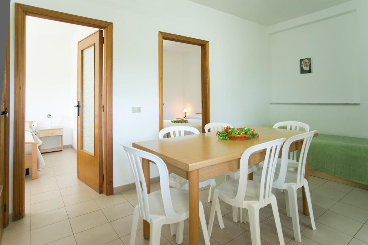 Residence Adriatico Mattinata Phòng bức ảnh